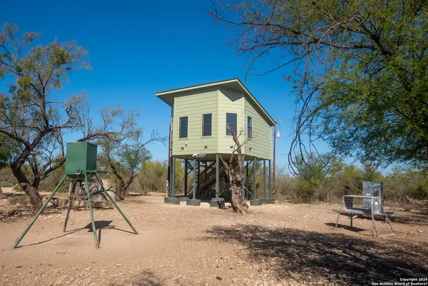$4,850,000 | 1 Fm 334, Brackettville, TX 78832