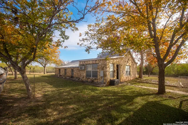 $4,850,000 | 1 Fm 334, Brackettville, TX 78832