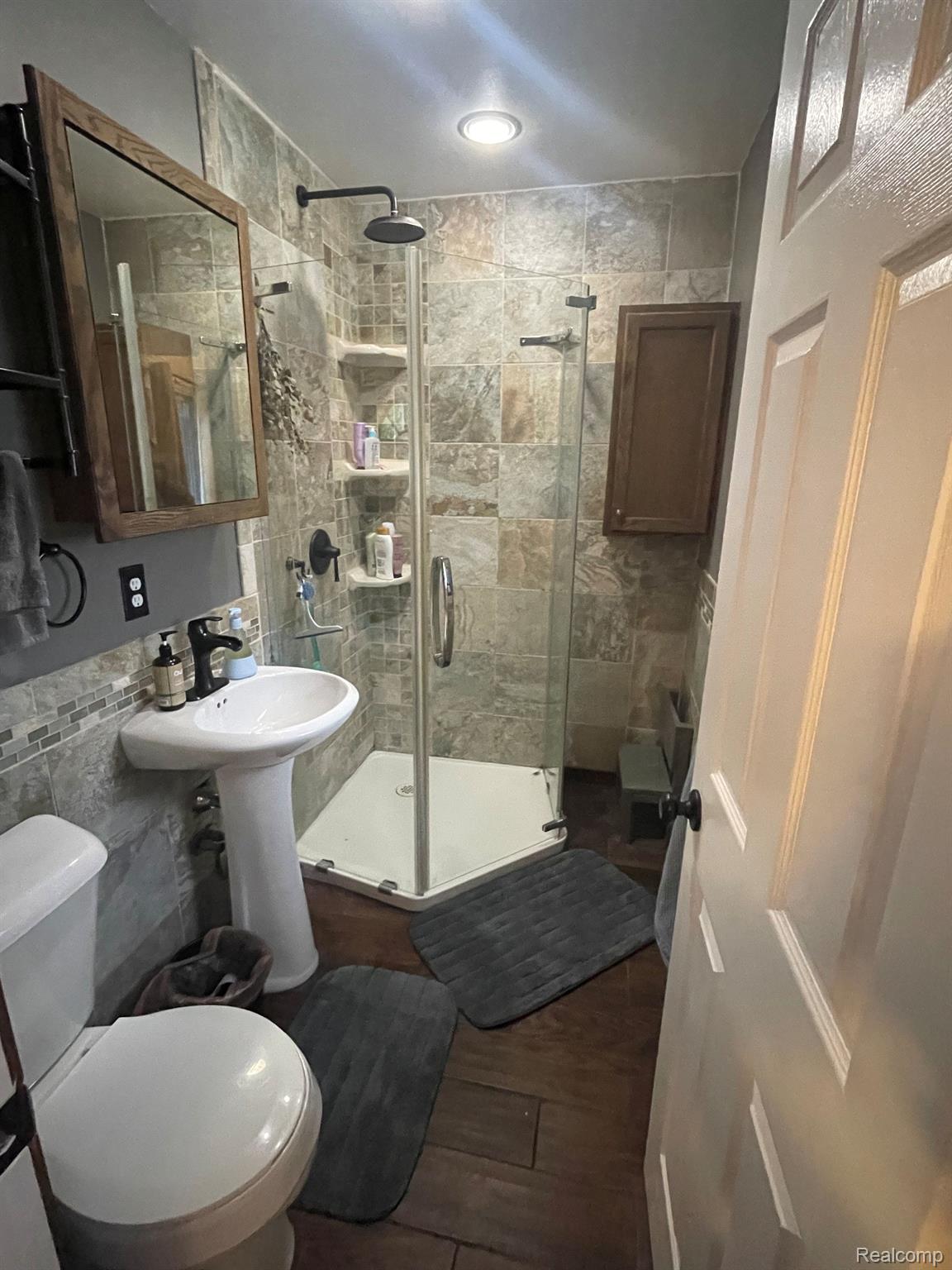 10059 Coldwater Road Flushing, MI 48433 - Photo 9 of 27 Gallery Image 9