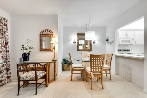 $148,900 | 122 Lake Pine Circle, Unit B1, Greenacres, FL 33463