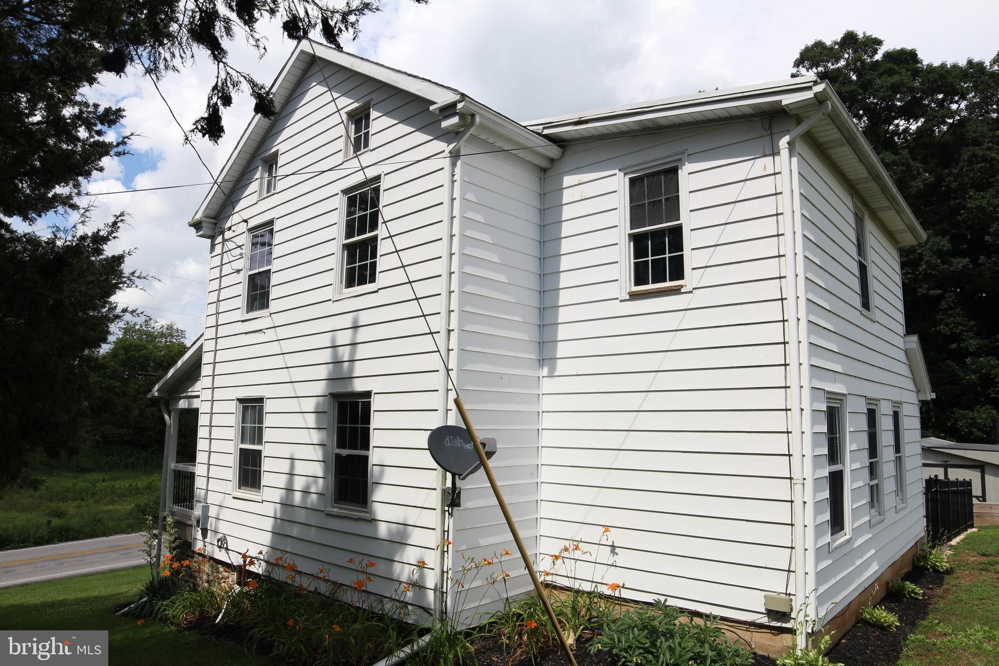 8132 Century Farms Road Felton, PA 17322 - Photo 11 of 56 Side View