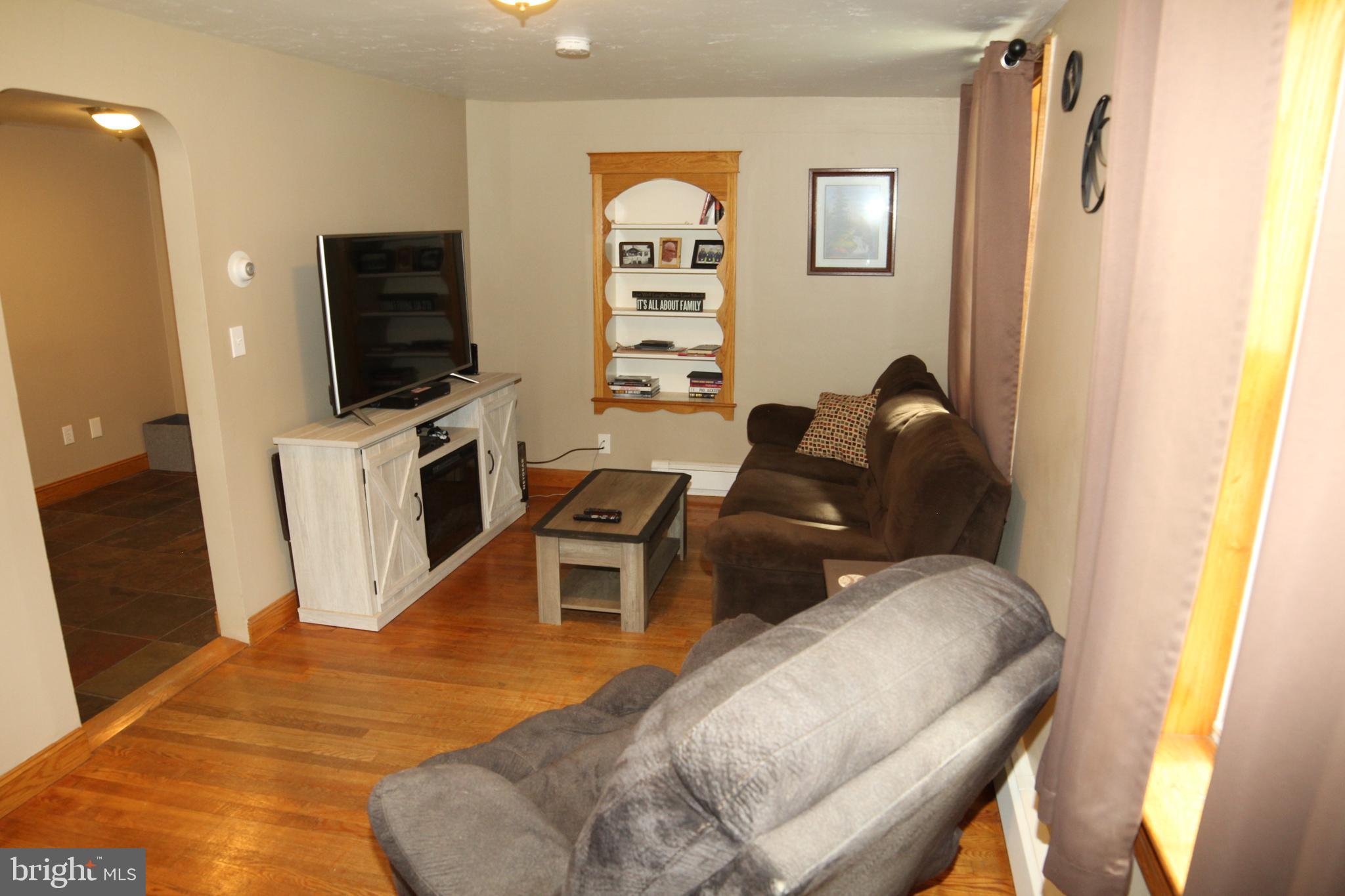 8132 Century Farms Road Felton, PA 17322 - Photo 19 of 56 Living Room