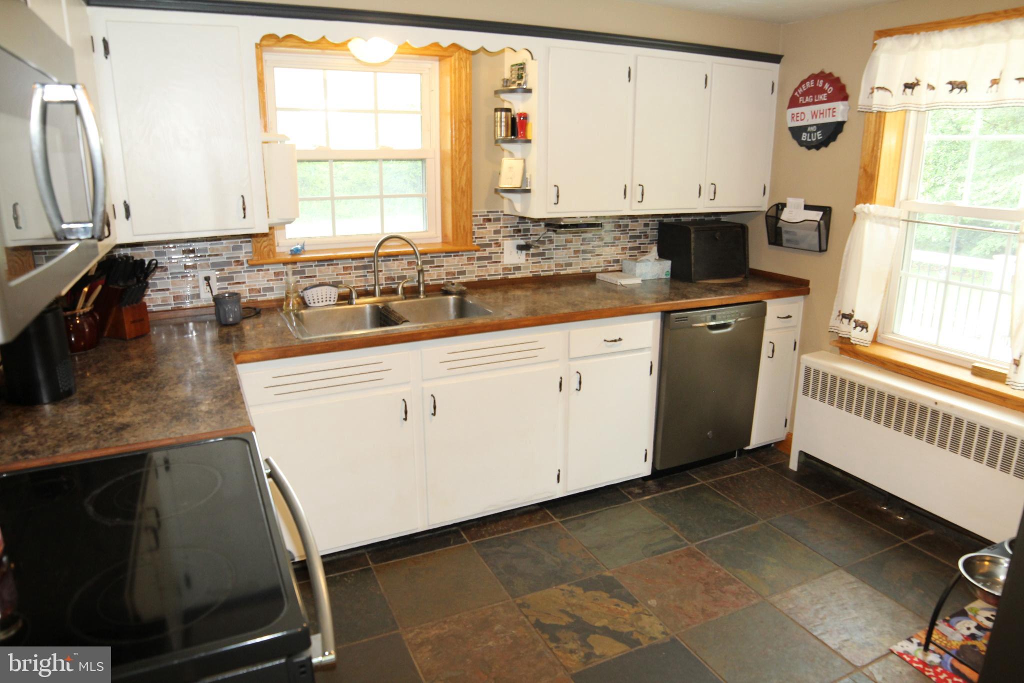 8132 Century Farms Road Felton, PA 17322 - Photo 22 of 56 Kitchen