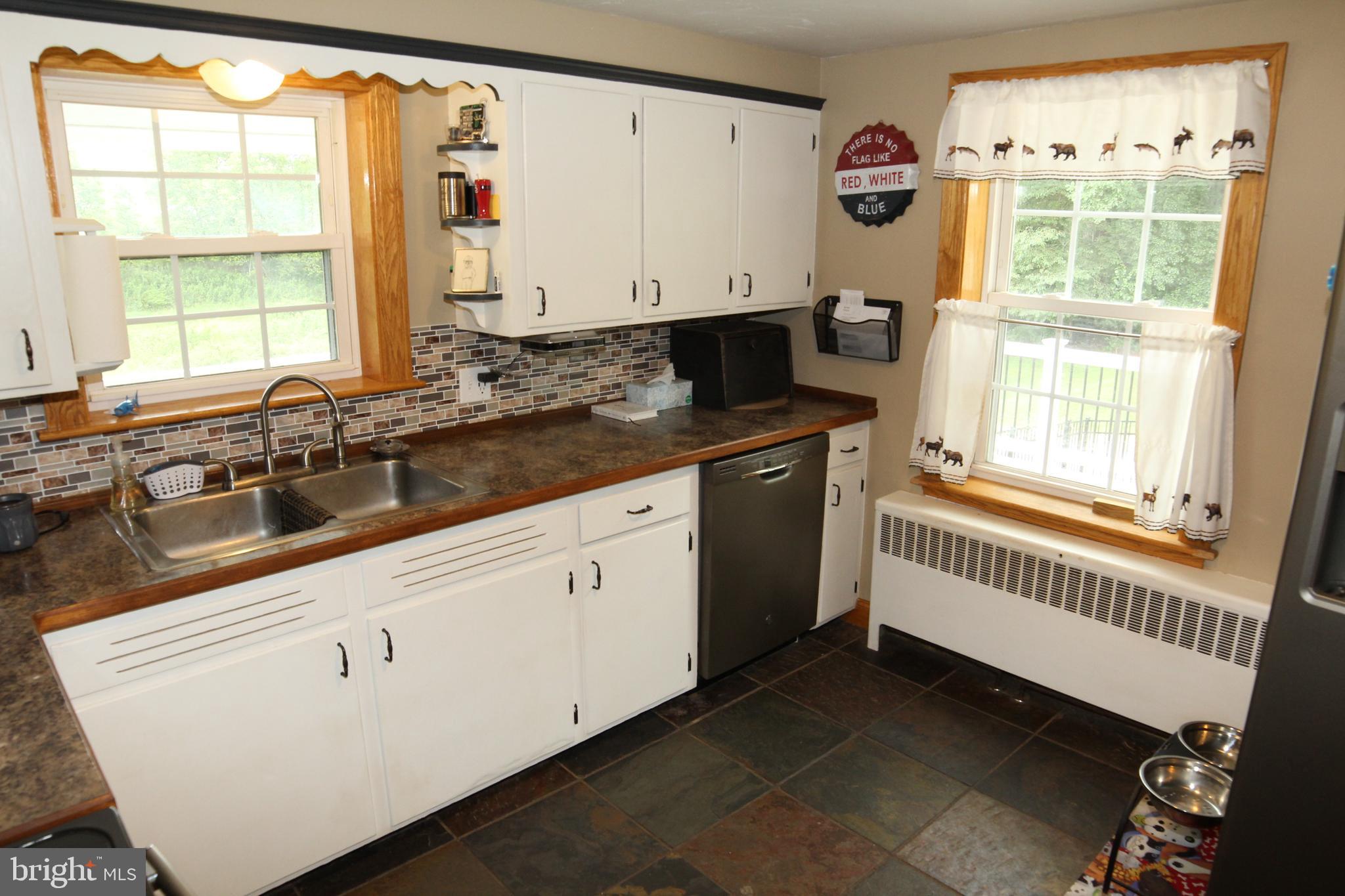 8132 Century Farms Road Felton, PA 17322 - Photo 23 of 56 Kitchen