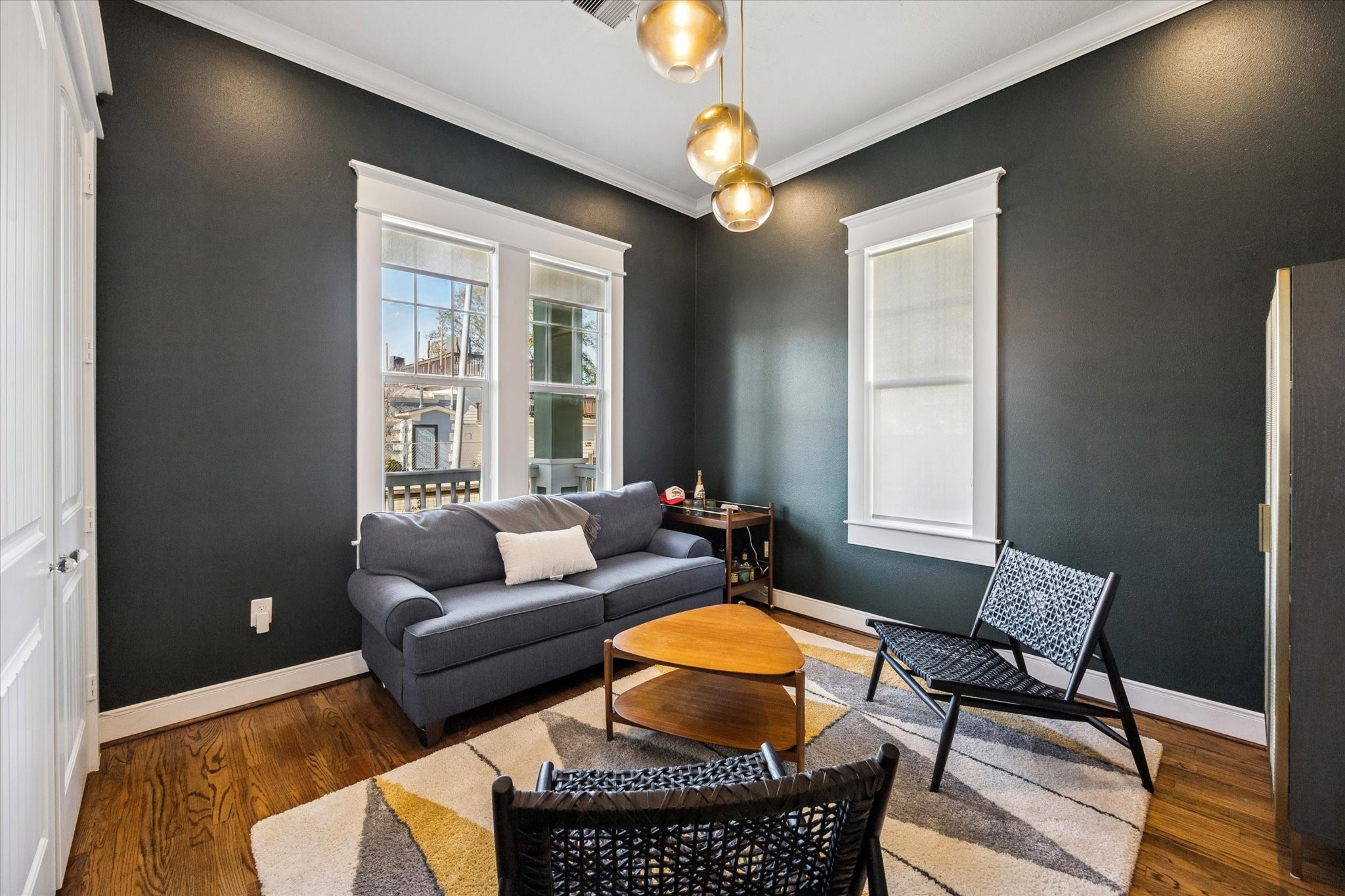 304 Walton Street Houston, TX 77009 - Photo 18 of 28 Secondary bedroom can be used as office, bedroom and so much more.