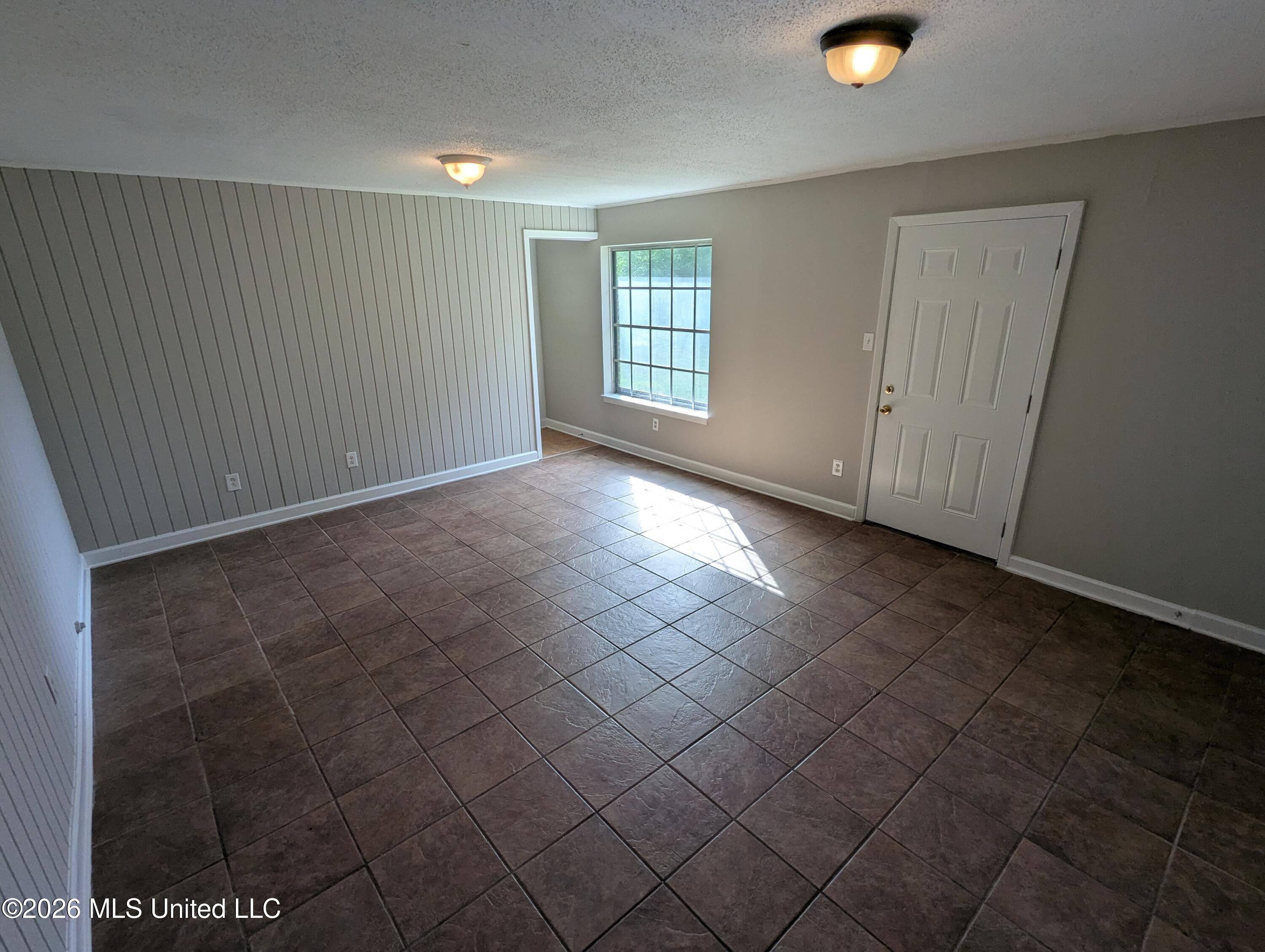 2920 Valleybrook Road Horn Lake, MS 38637 - Photo 5 of 13 PXL_20260707_221559043