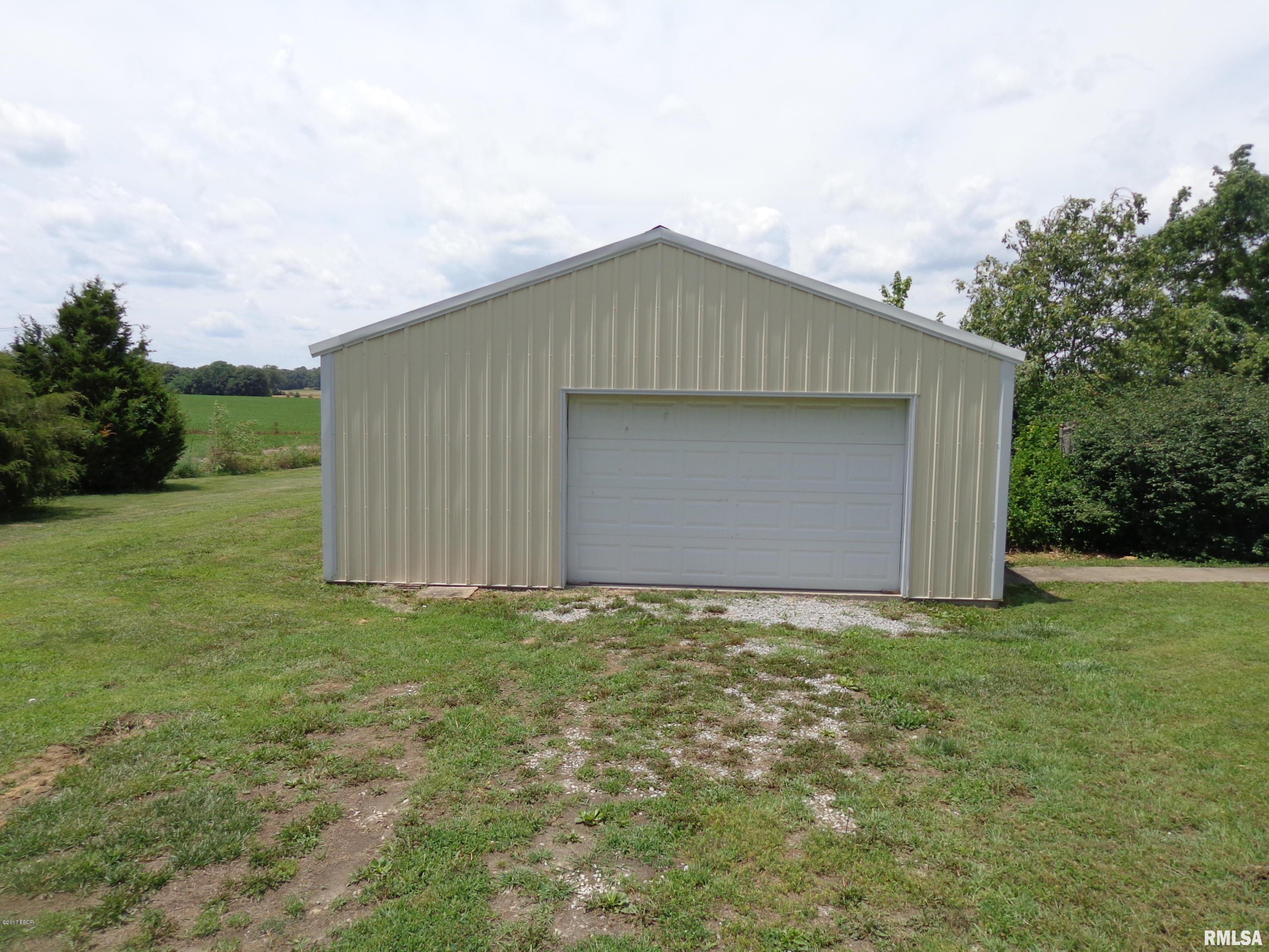 2715 Greenhill Road Eldorado, IL 62930 - Photo 8 of 23