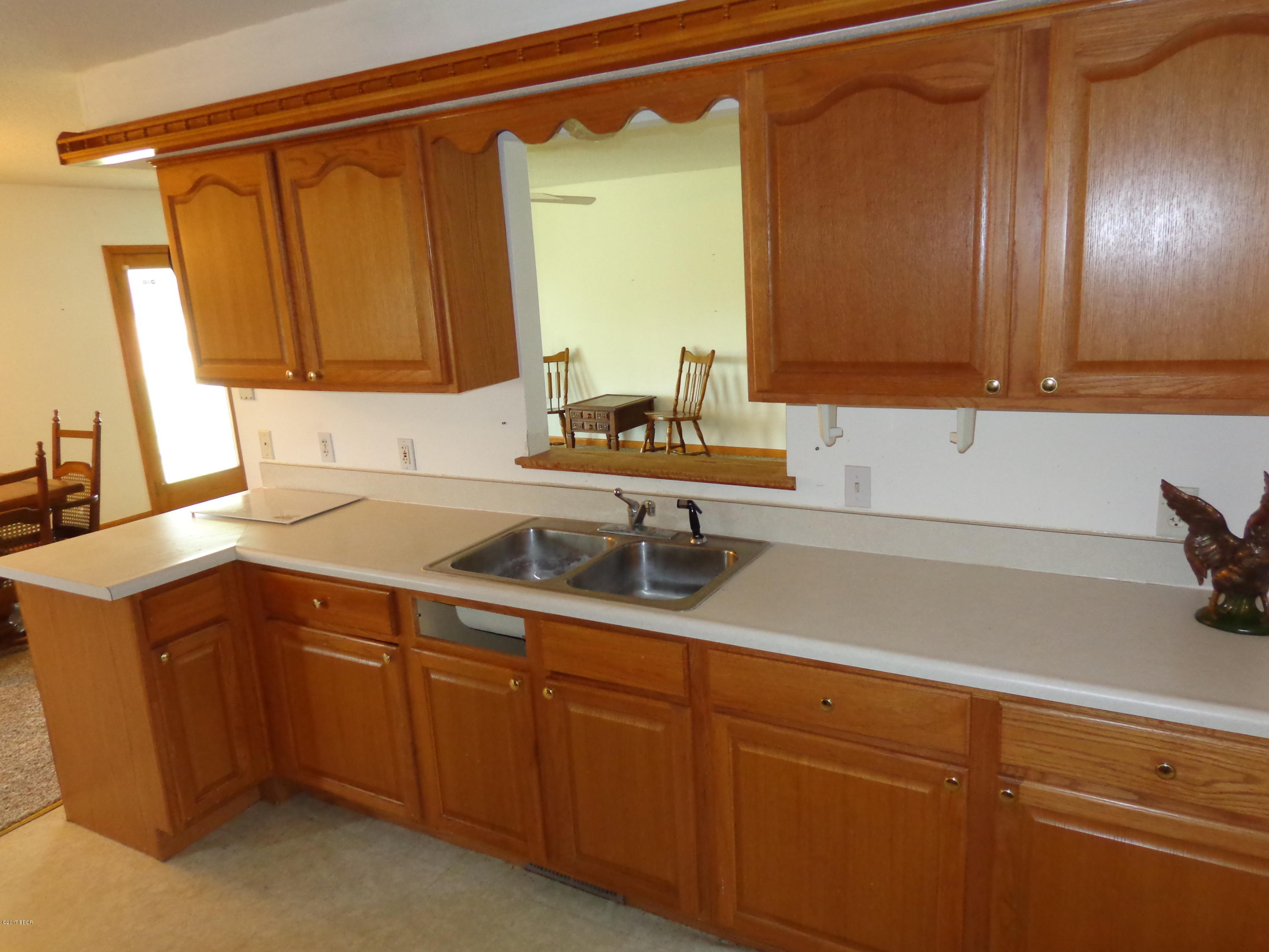 2715 Greenhill Road Eldorado, IL 62930 - Photo 9 of 23