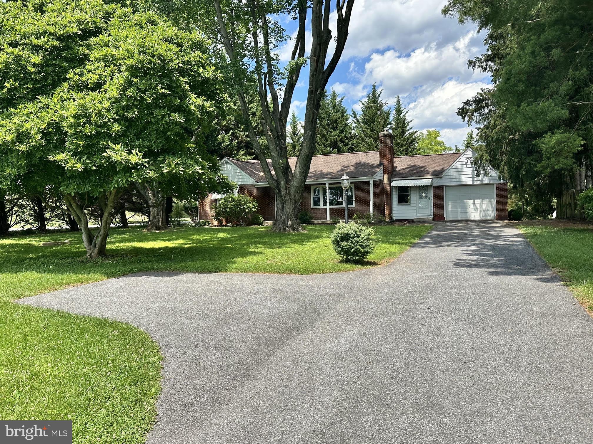 2570 Deer Park Road Finksburg, MD 21048 - Photo 3 of 14 Newer driveway