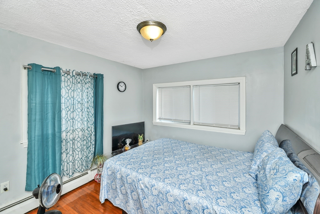 452 Tecumseh Street Fall River, MA 02721 - Photo 13 of 30