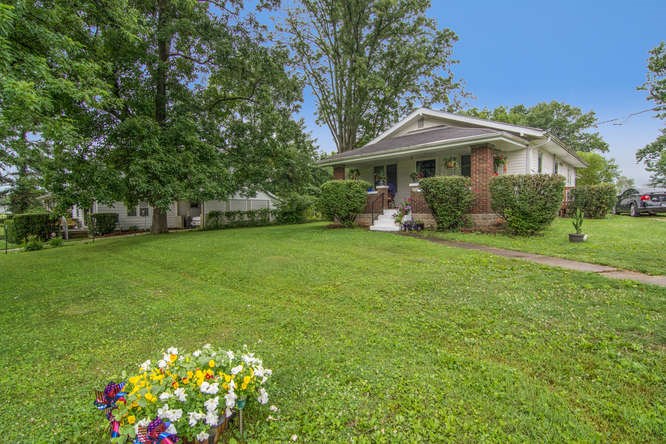 1203 North Crescent Road Bloomington, IN 47404 - Photo 2 of 2