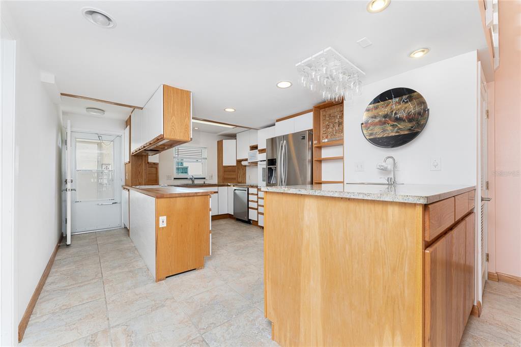 2700 North Beach Road, Unit D203 Englewood, FL 34223 - Photo 17 of 64