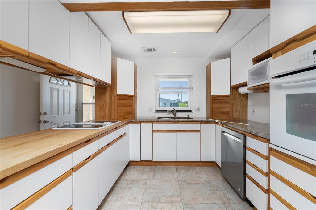 2700 North Beach Road, Unit D203 Englewood, FL 34223 - Photo 18 of 64