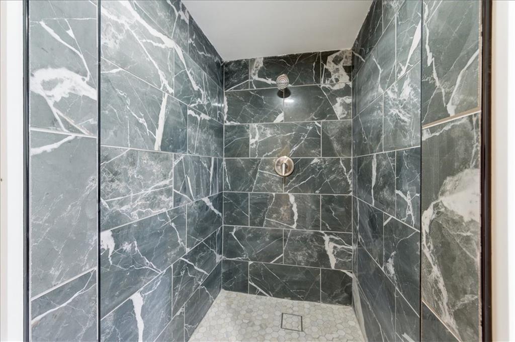 795 Geidel Road Ford City, PA 16226 - Photo 18 of 35 a bathroom with a shower