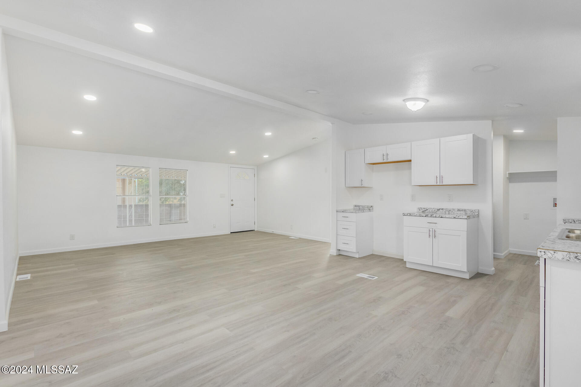 3337 North Flowing Wells Road Tucson, AZ 85705 - Photo 11 of 30 Gallery Image 11