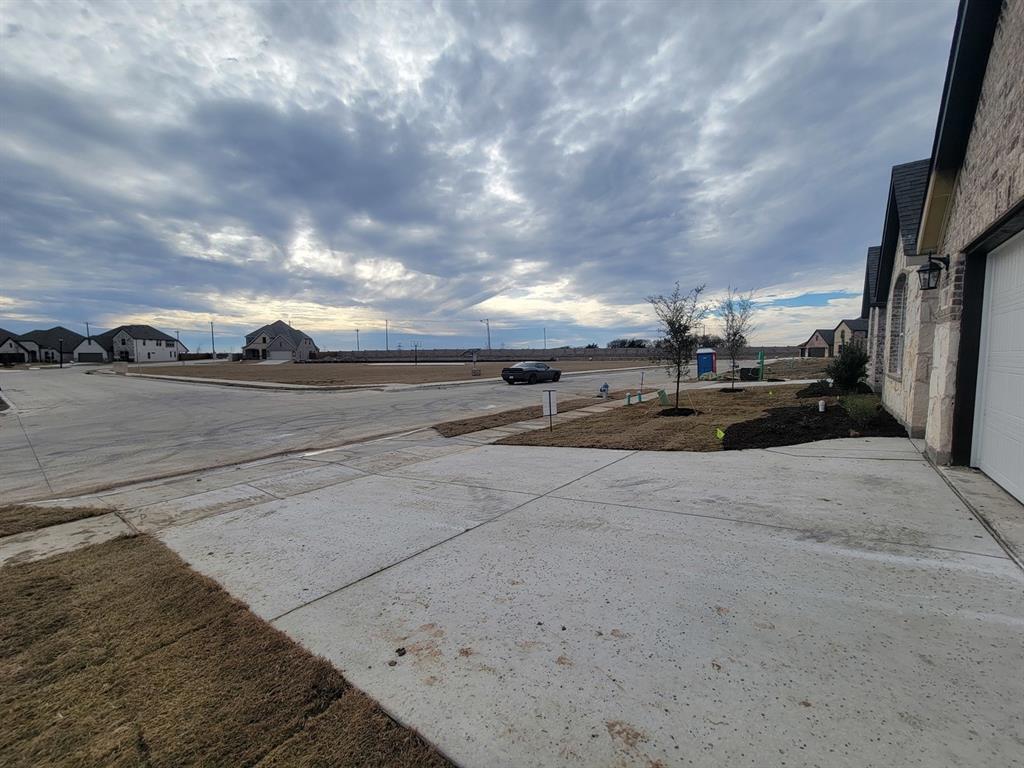 5032 Picasso Road Royse City, TX 75189 - Photo 2 of 15 a view of a terrace with sky view