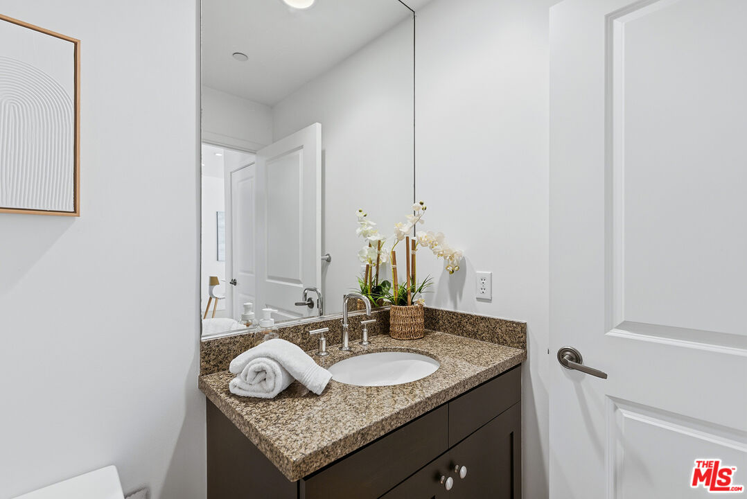 7301 Vista Del Mar, Unit 16 Playa del Rey, CA 90293 - Photo 13 of 36