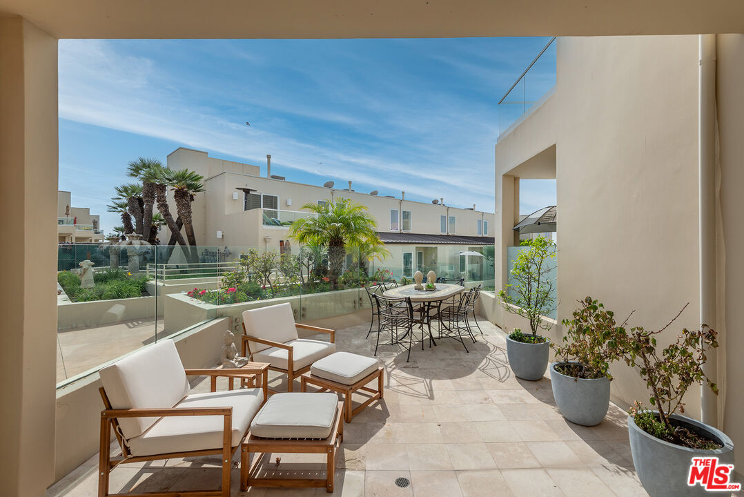 7301 Vista Del Mar, Unit 16 Playa del Rey, CA 90293 - Photo 4 of 36