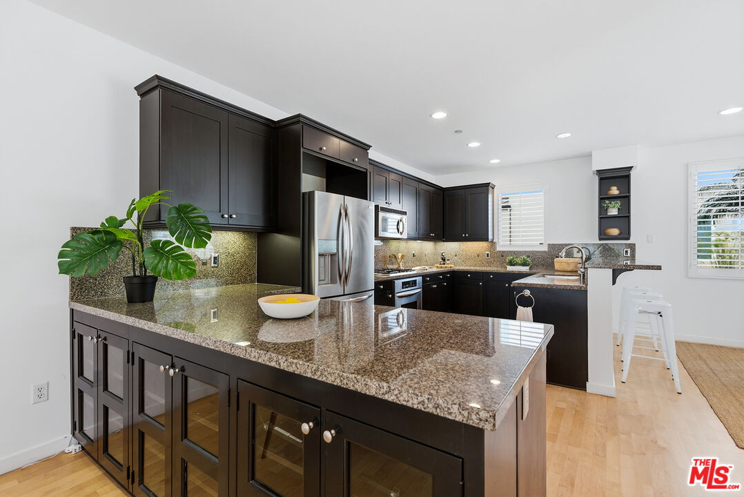 7301 Vista Del Mar, Unit 16 Playa del Rey, CA 90293 - Photo 9 of 36