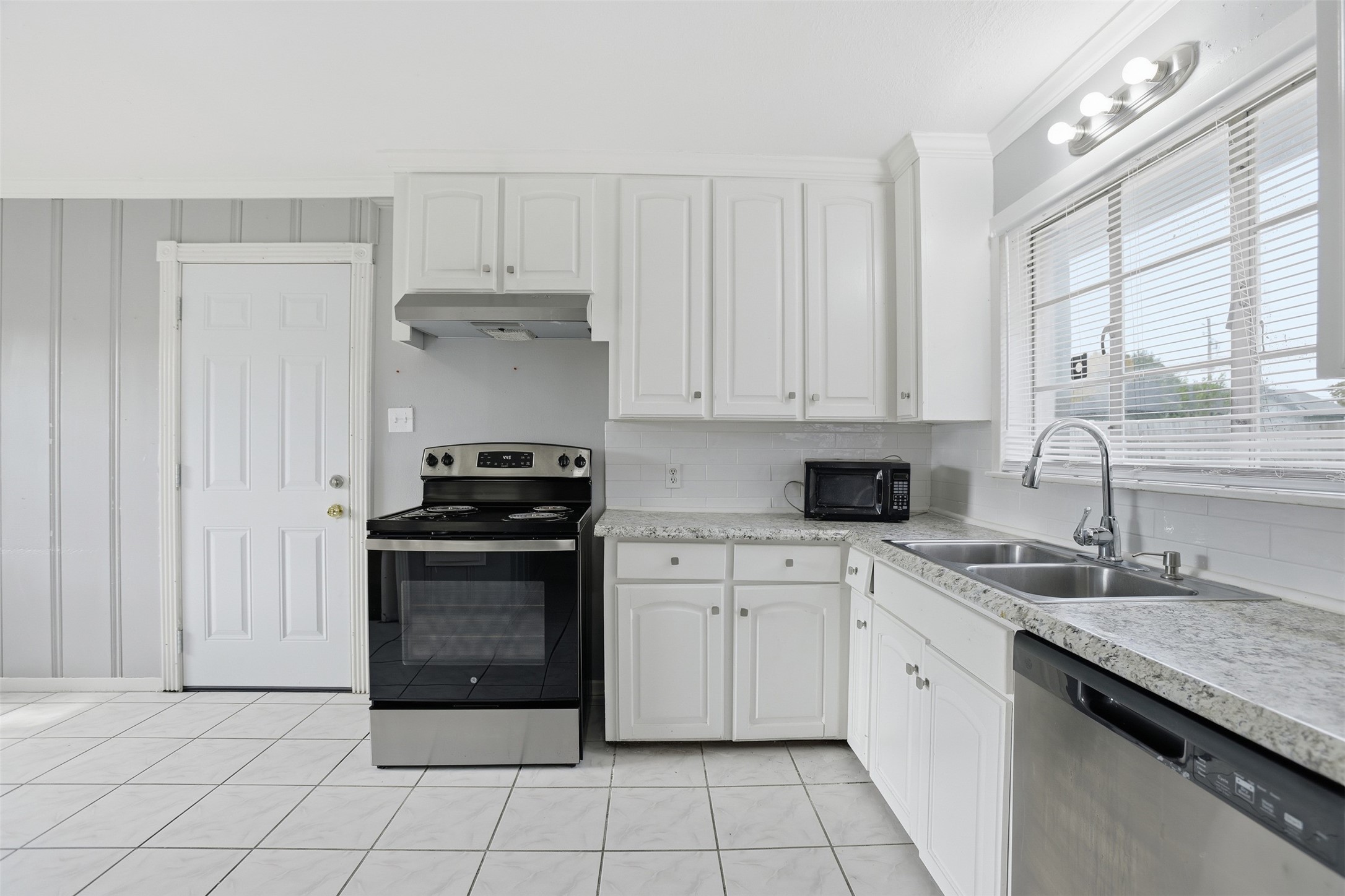 3917 Anita Street Houston, TX 77004 - Photo 14 of 29