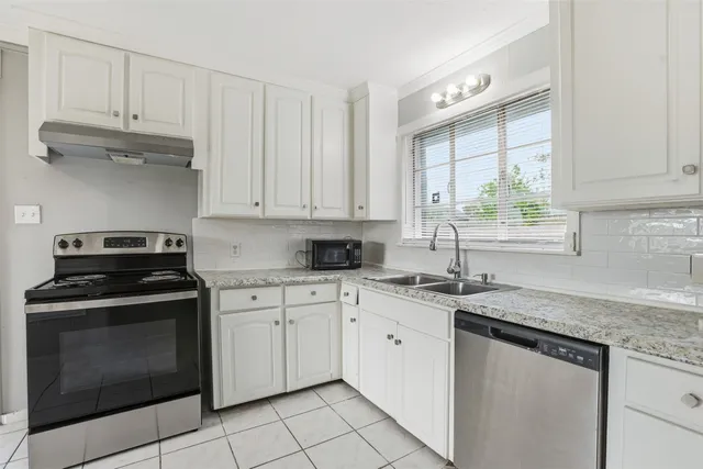 $1,900 | 3917 Anita Street, Houston, TX 77004