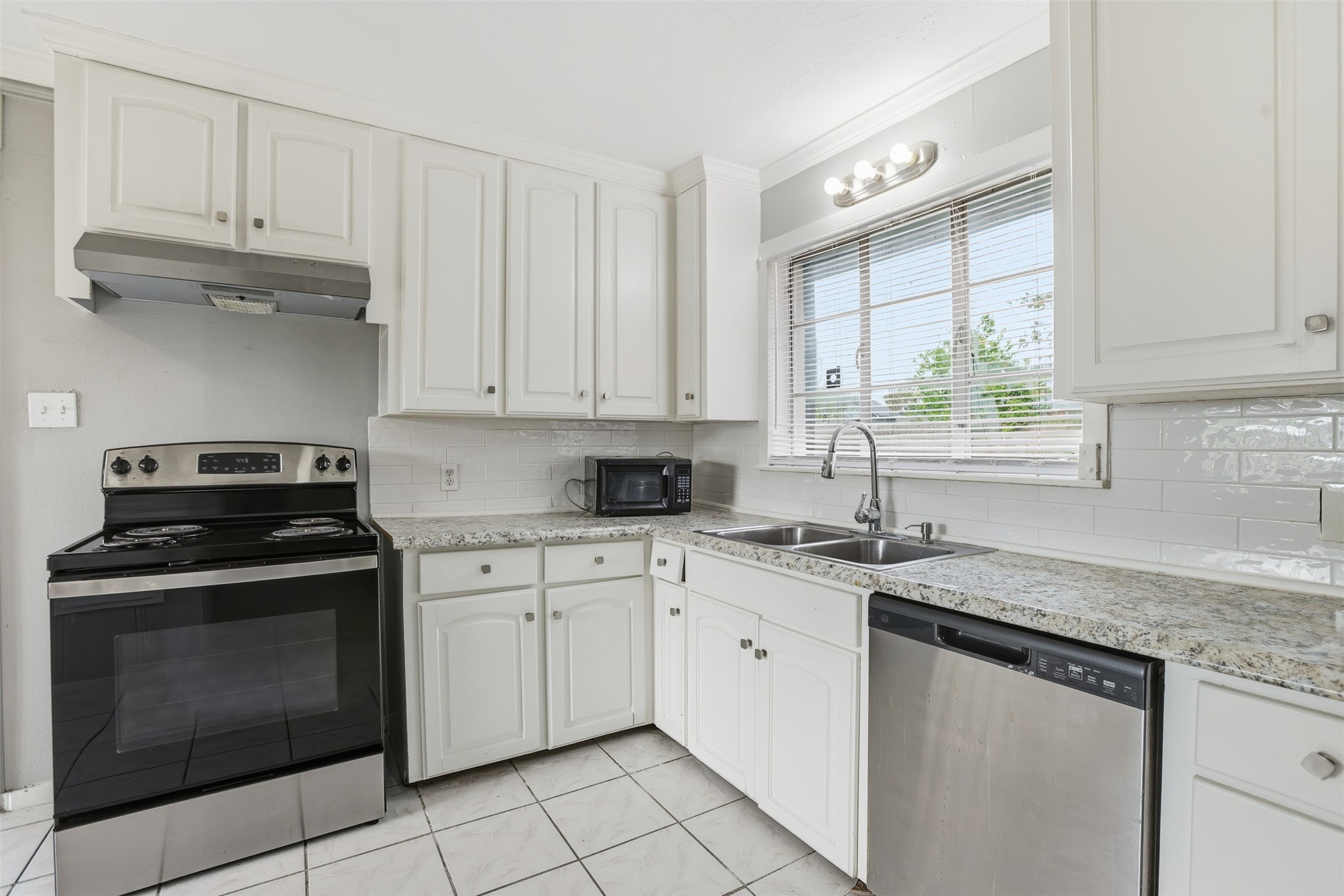 3917 Anita Street Houston, TX 77004 - Photo 15 of 29