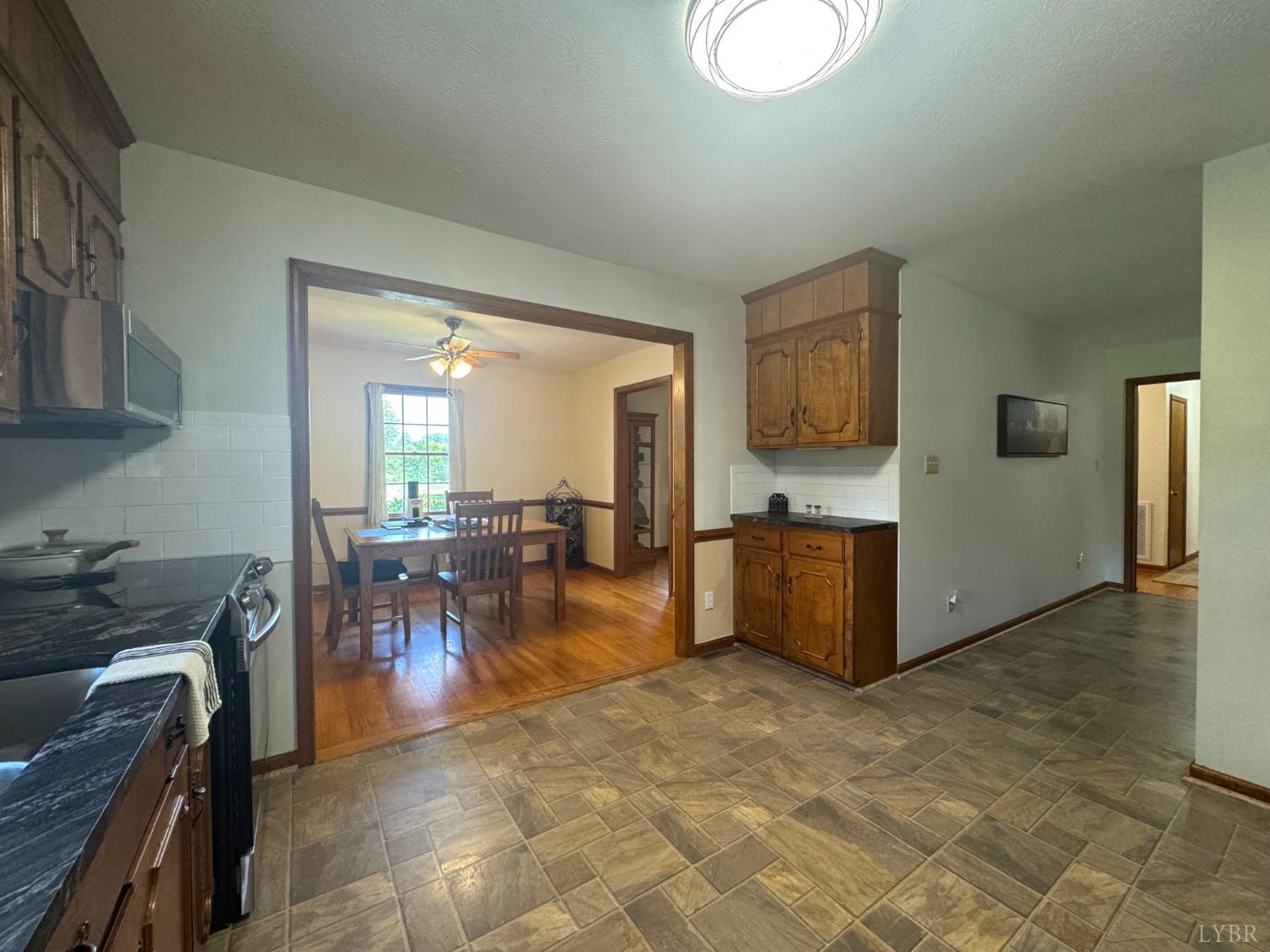 248 Willow Oak Road Appomattox, VA 24522 - Photo 8 of 30
