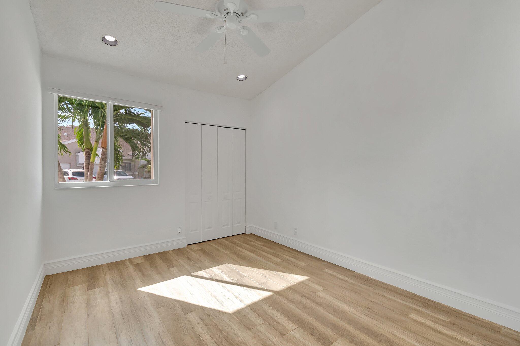 9237 Vineland Court, Unit F Boca Raton, FL 33496 - Photo 27 of 53 GUEST BEDGUEST BED