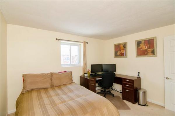 46 Bryon Road, Unit 5 Chestnut Hill, MA 02467 - Photo 4 of 9