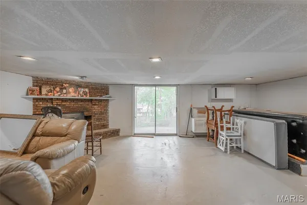 $249,900 | 2010 Schweitzer Drive, Poplar Bluff, MO 63901