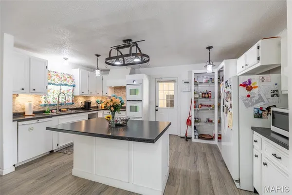 $249,900 | 2010 Schweitzer Drive, Poplar Bluff, MO 63901