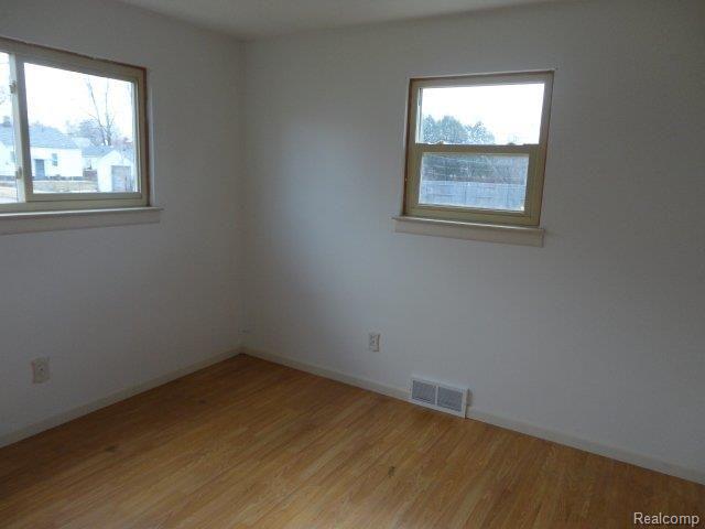 6700 Evergreen Road Detroit, MI 48228 - Photo 6 of 12 DSC01078.JPG