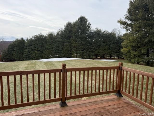 4 Grapevine Place Poughkeepsie, NY 12603 - Photo 28 of 31 a balcony with wooden floor and fence