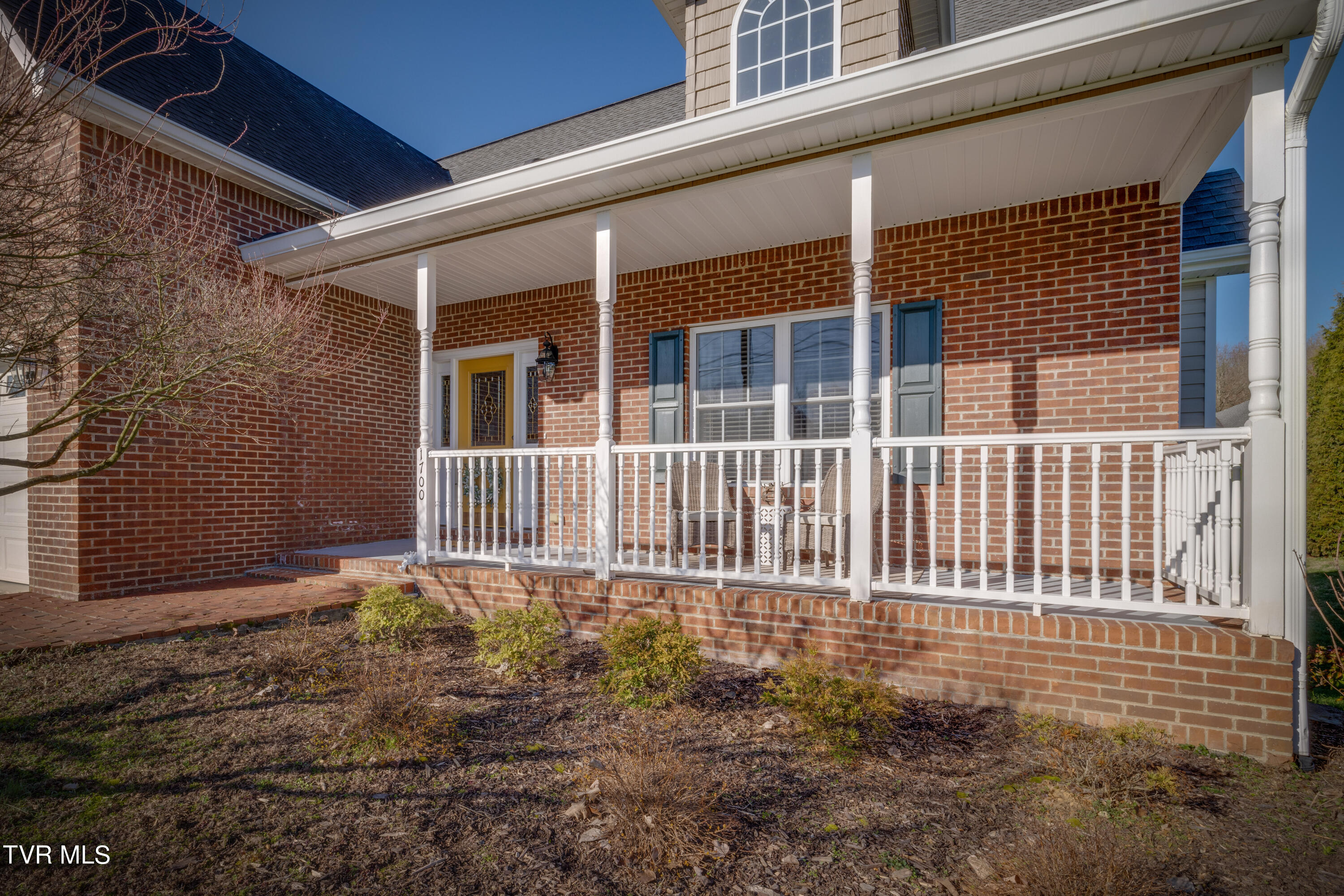 1700 Cooks Valley Road Kingsport, TN 37664 - Photo 5 of 51 005