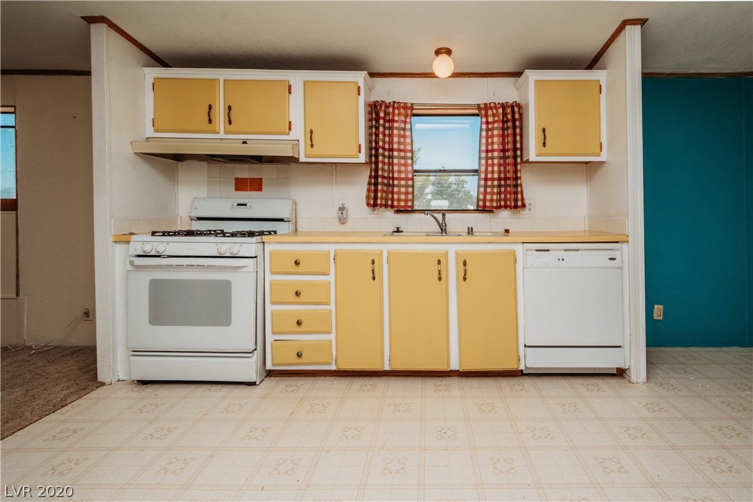 3050 Maple Road Pahrump, NV 89048 - Photo 13 of 39 Gallery Image 13