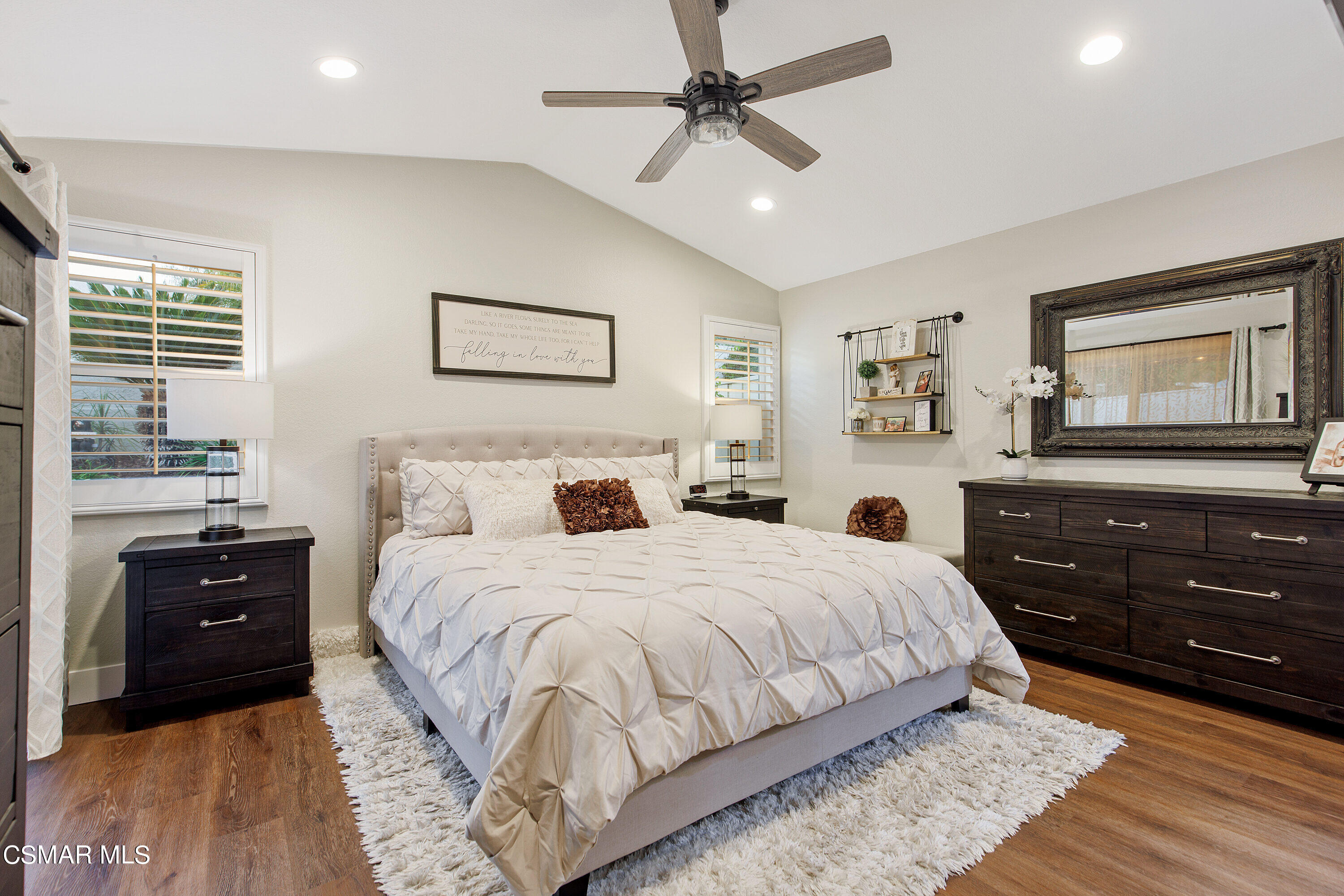 773 Congressional Road Simi Valley, CA 93065 - Photo 24 of 39 a bedroom with a bed and a dresser