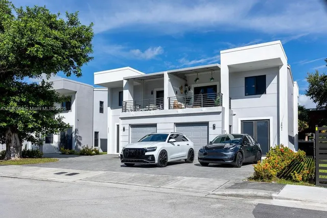 a car parked in front of a building
