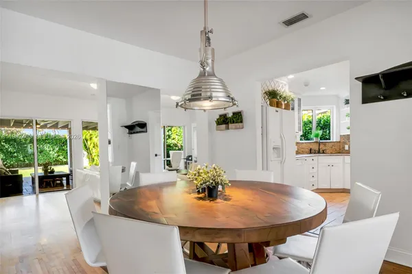 $10,500 | 540 Southwest 27th Road, Miami, FL 33129