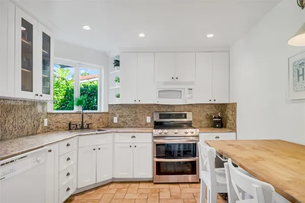 $10,500 | 540 Southwest 27th Road, Miami, FL 33129