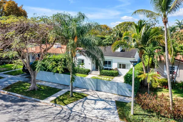 $10,500 | 540 Southwest 27th Road, Miami, FL 33129