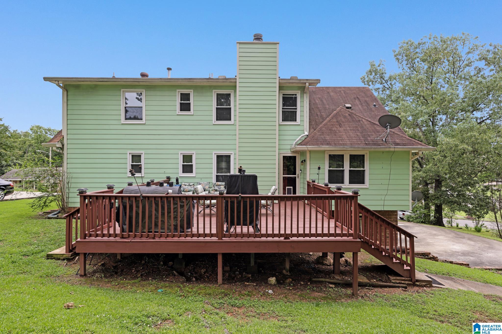 916 Woodbrook Road Birmingham, AL 35215 - Photo 3 of 33