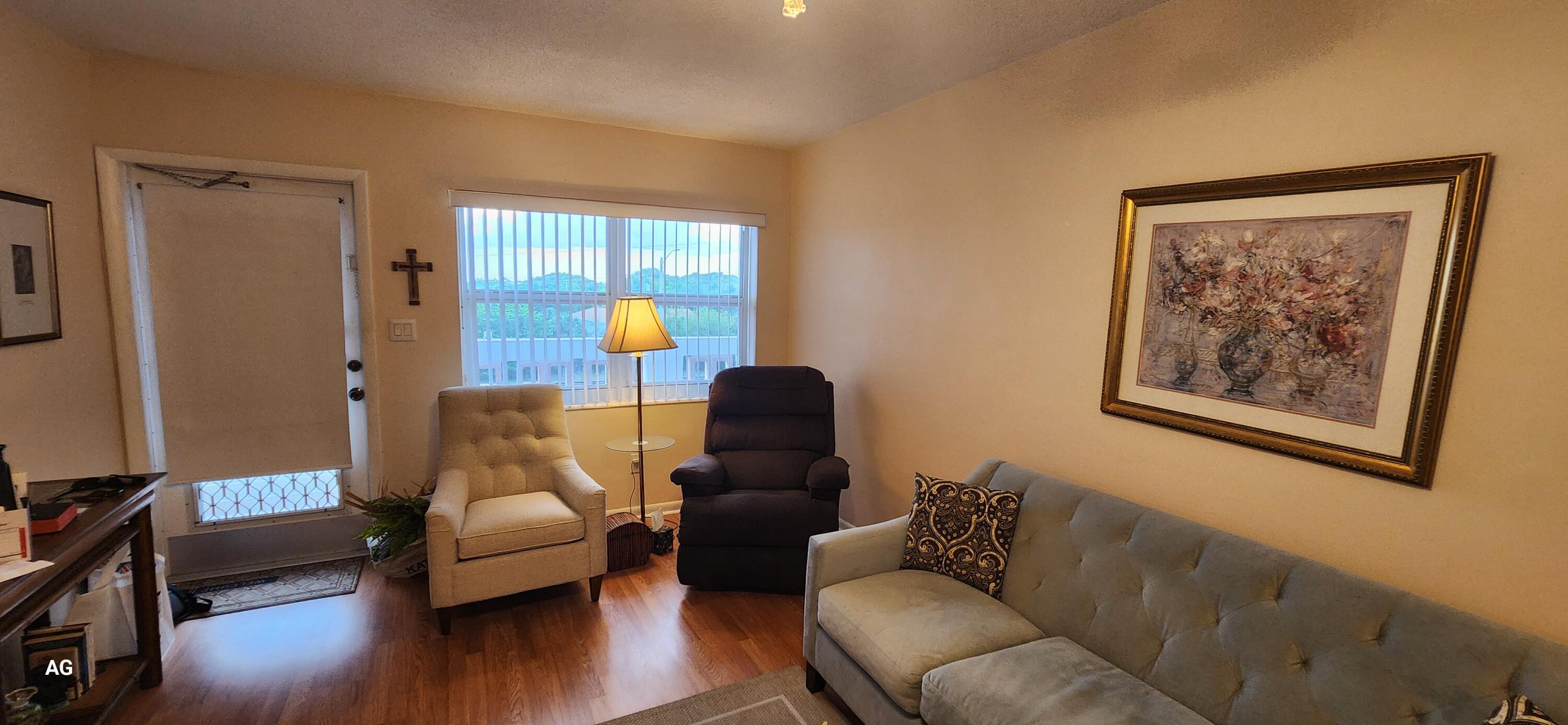 15 Southeast 13th Street, Unit D3 Boca Raton, FL 33432 - Photo 8 of 36 Living area front