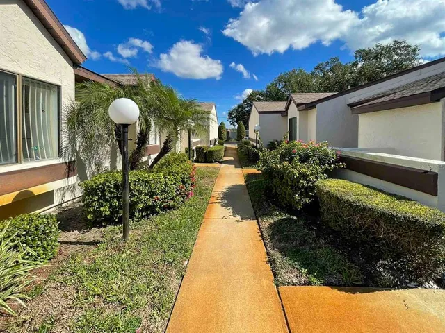 $2,000 | Undisclosed Address, Bradenton, FL 34209