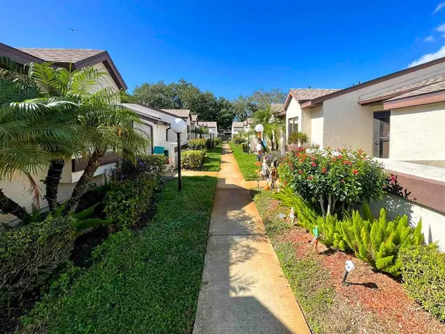 $2,000 | Undisclosed Address, Bradenton, FL 34209