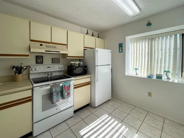 $2,000 | Undisclosed Address, Bradenton, FL 34209