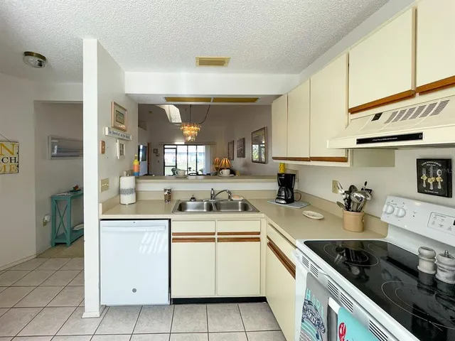 $2,000 | Undisclosed Address, Bradenton, FL 34209