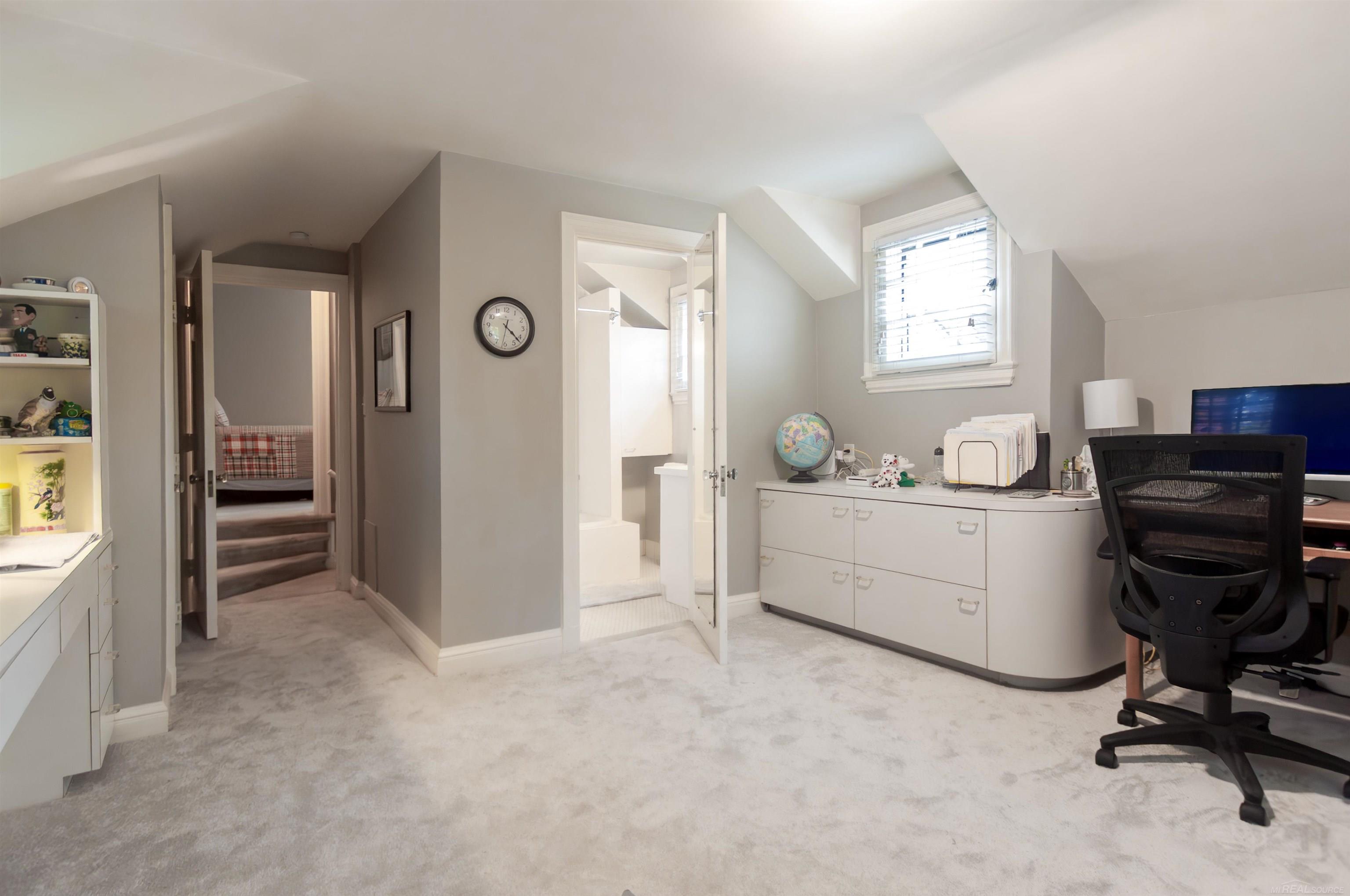 118 Moran Road Grosse Pointe, MI 48236 - Photo 58 of 76 50130609-0C8FCF70-E2D5-400E-AC88-B0AA7189BBA8.JPG