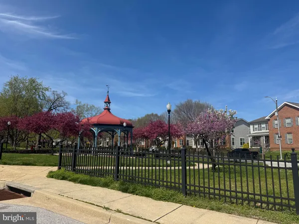 $298,000 | 907 Myrtle Avenue, Baltimore, MD 21201