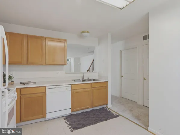 $298,000 | 907 Myrtle Avenue, Baltimore, MD 21201