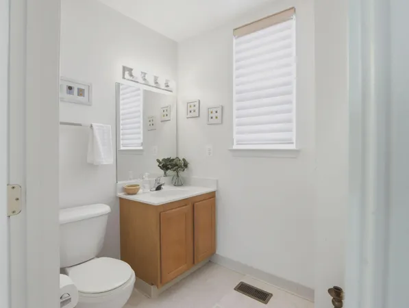 $298,000 | 907 Myrtle Avenue, Baltimore, MD 21201